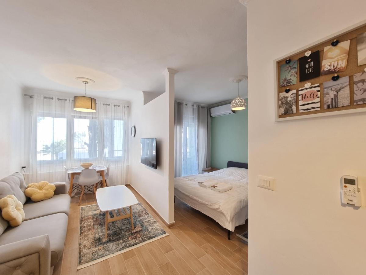 Hana Seaview Apartment Голем Екстериор снимка