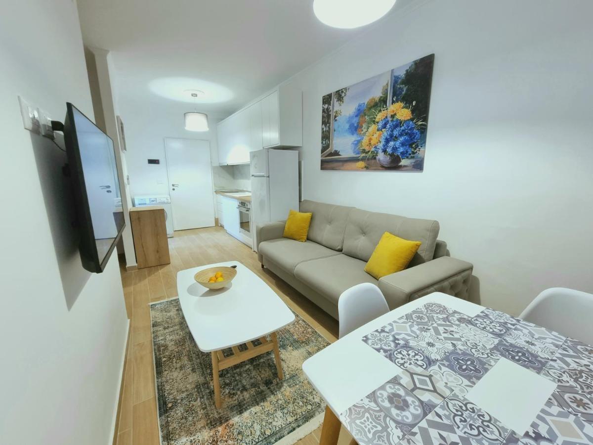 Hana Seaview Apartment Голем Екстериор снимка