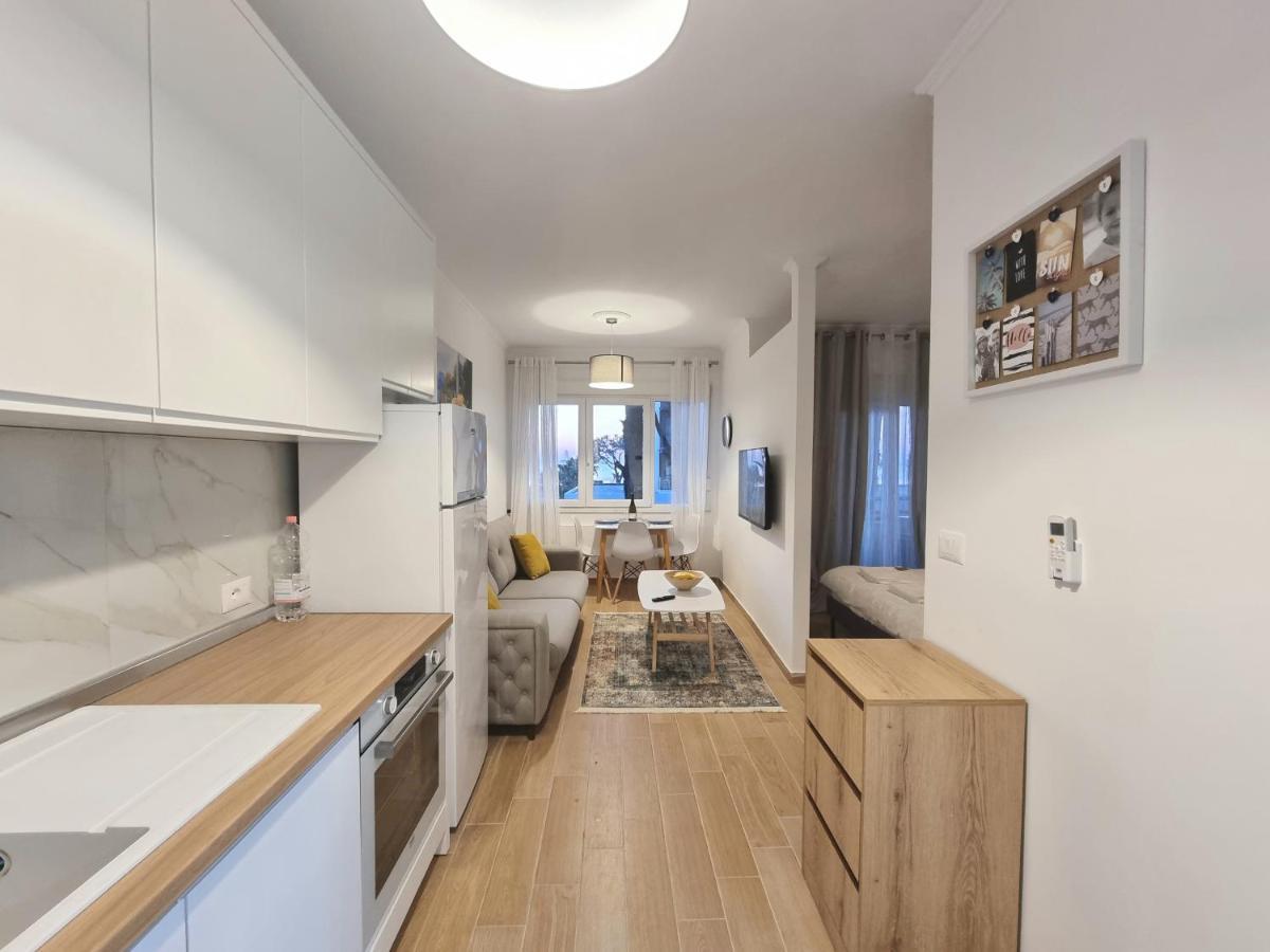 Hana Seaview Apartment Голем Екстериор снимка