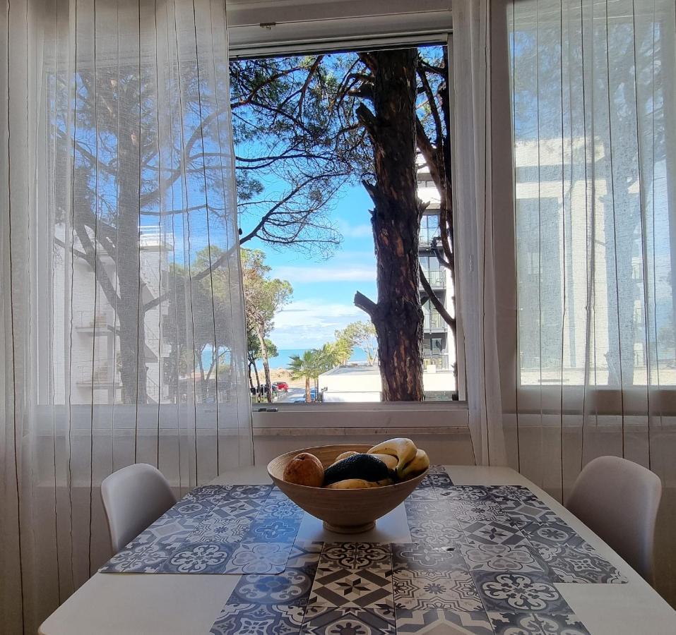 Hana Seaview Apartment Голем Екстериор снимка