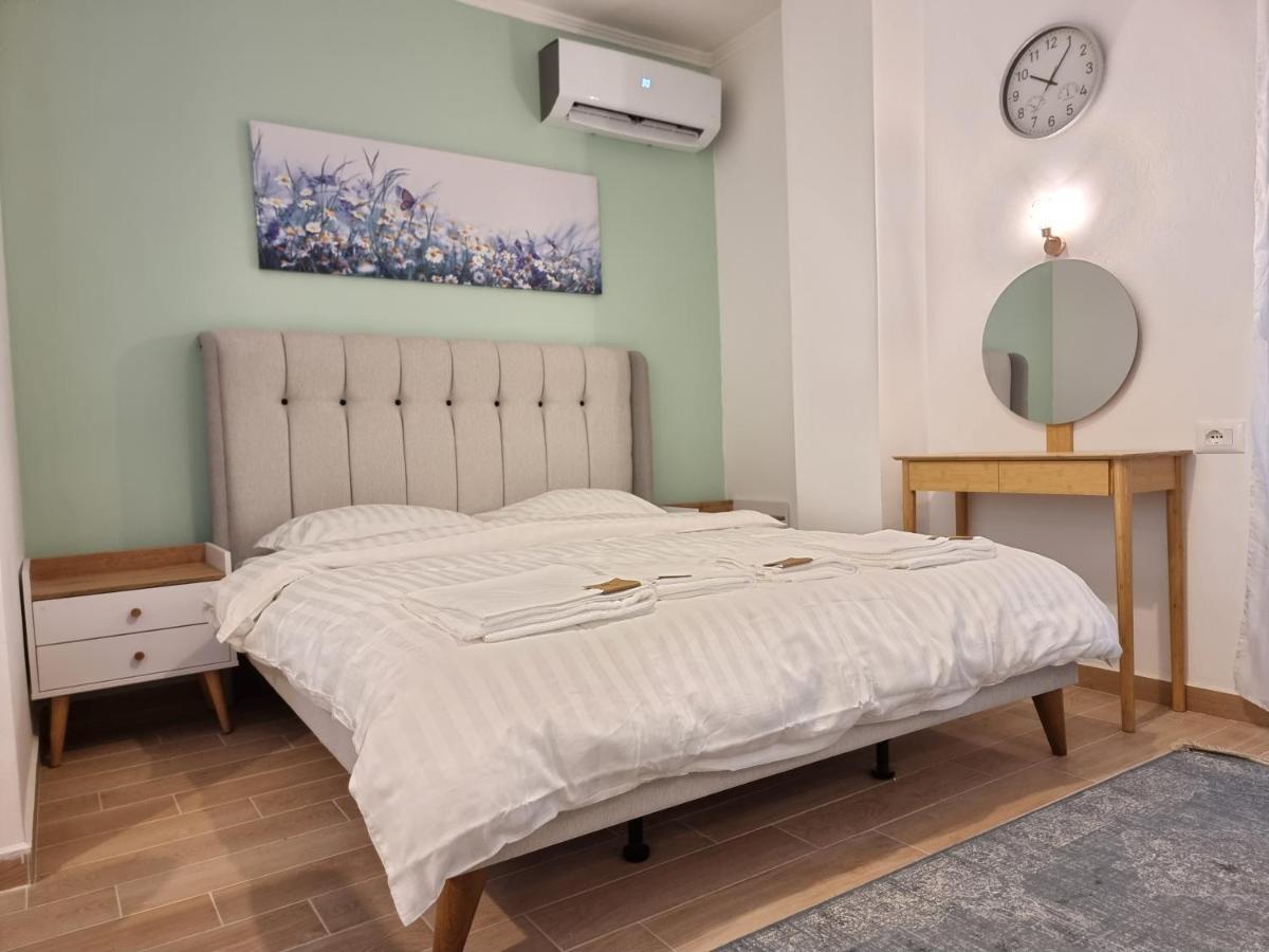Hana Seaview Apartment Голем Екстериор снимка