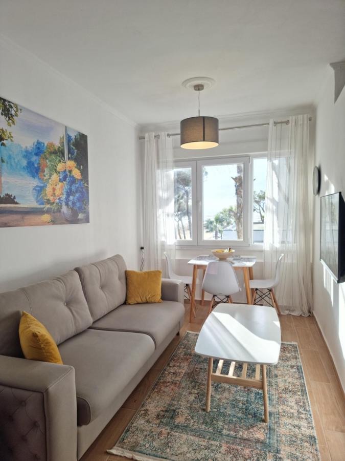 Hana Seaview Apartment Голем Екстериор снимка