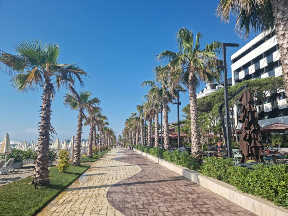 Hana Seaview Apartment Голем Екстериор снимка